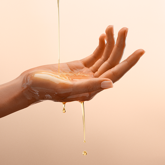 Mandljevo olje za prožno kožo- tekstura 