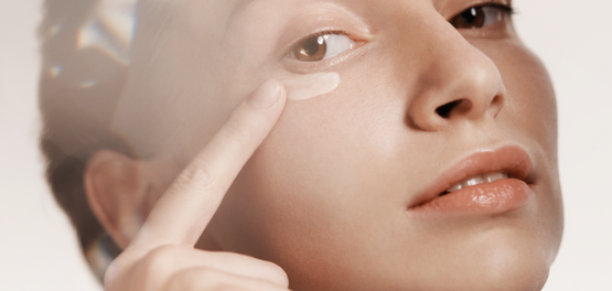 Kako negovati predel okrog oči - L'Occitane