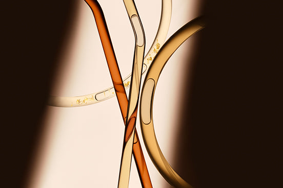 Abstrakten prikaz različnih tekočin - L'Occitane.