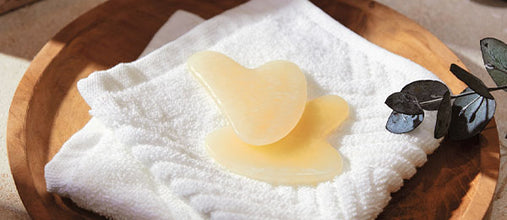 L’Occitane masažni pripomoček Gua Sha 