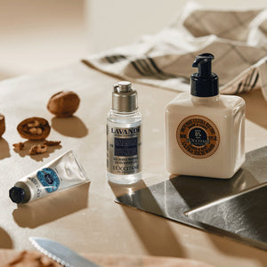 Izdelki L'Occitane - krema za roke s karitejevim maslom, gel Prava sivka in bogato milo za roke in telo Karitejevo maslo 